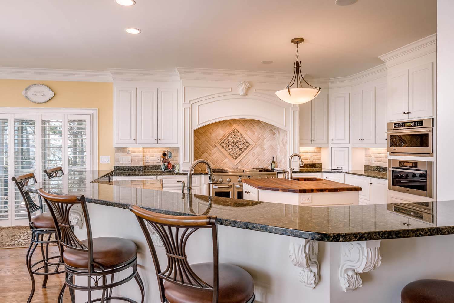 Oak leaf custom home design NC kitchen