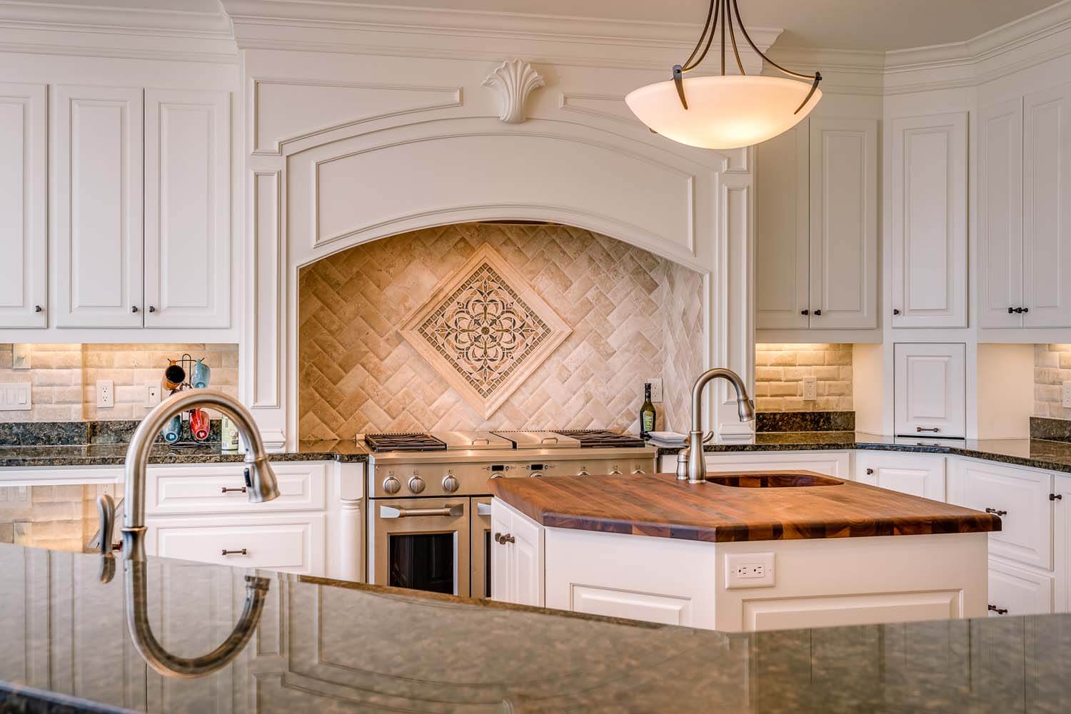 Oak leaf custom home design NC kitchen