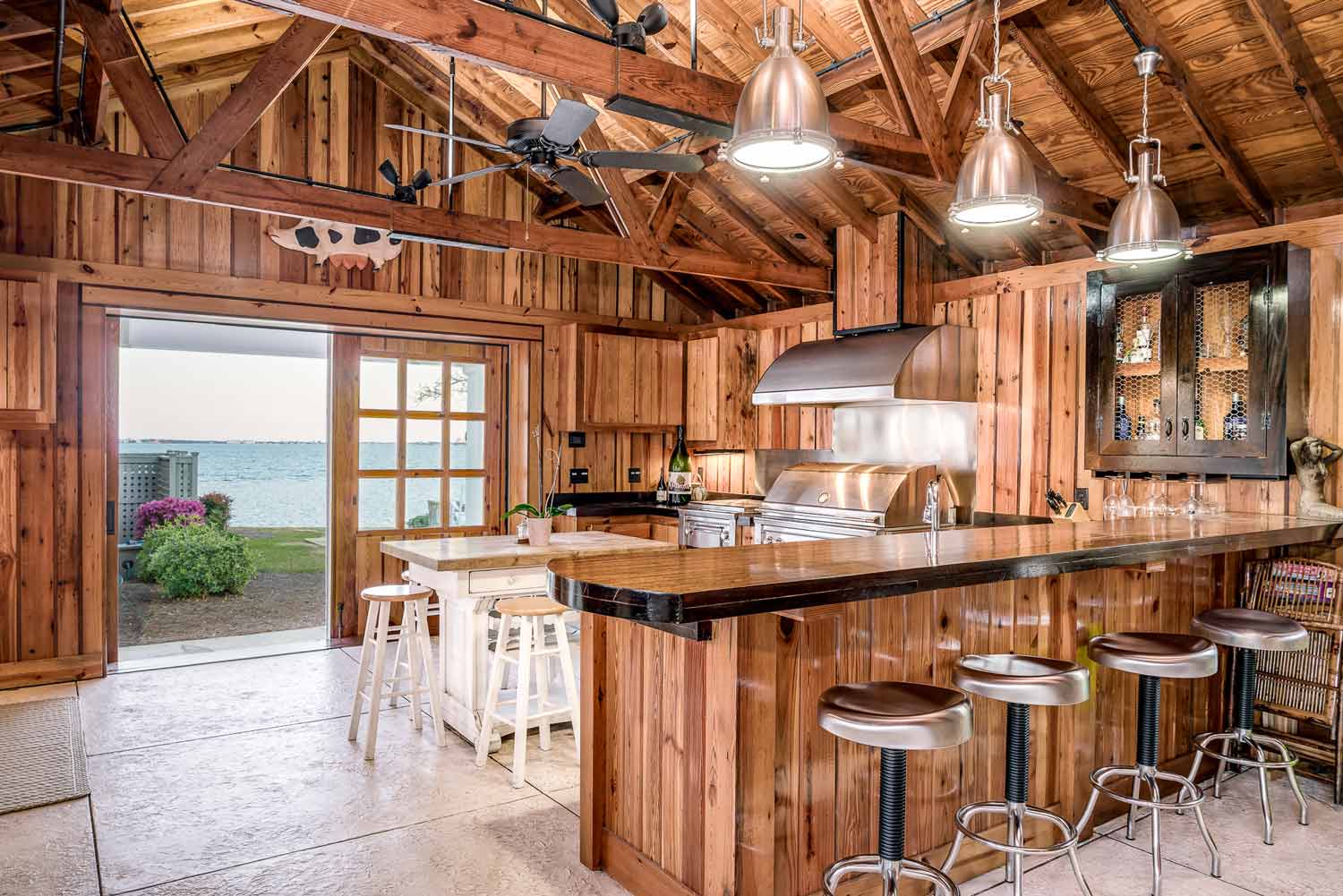 Sound Front custom home design remodal bar