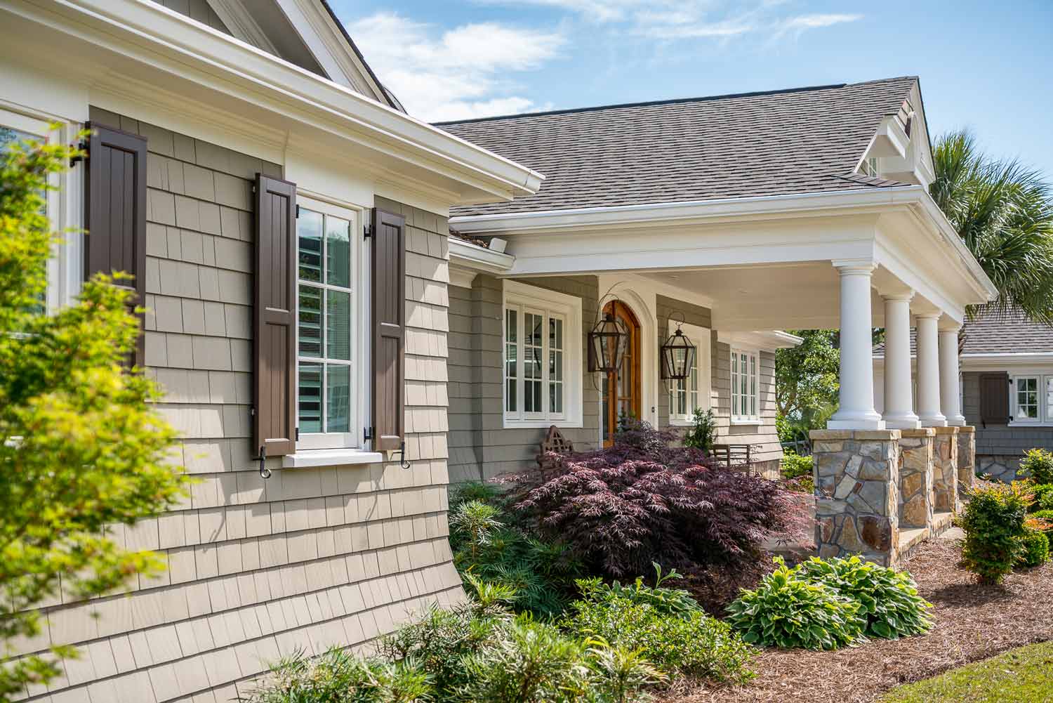 Sound Front custom home design remodal exterior